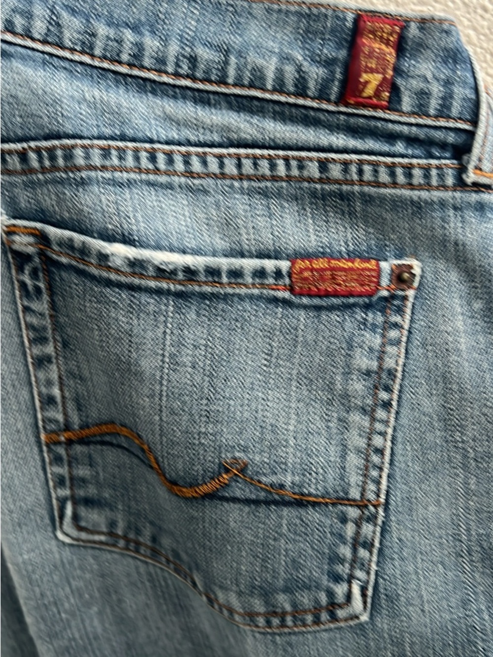 7 For All Mankind Light Blue Relaxed Women's Jeans with Contrast Stitching